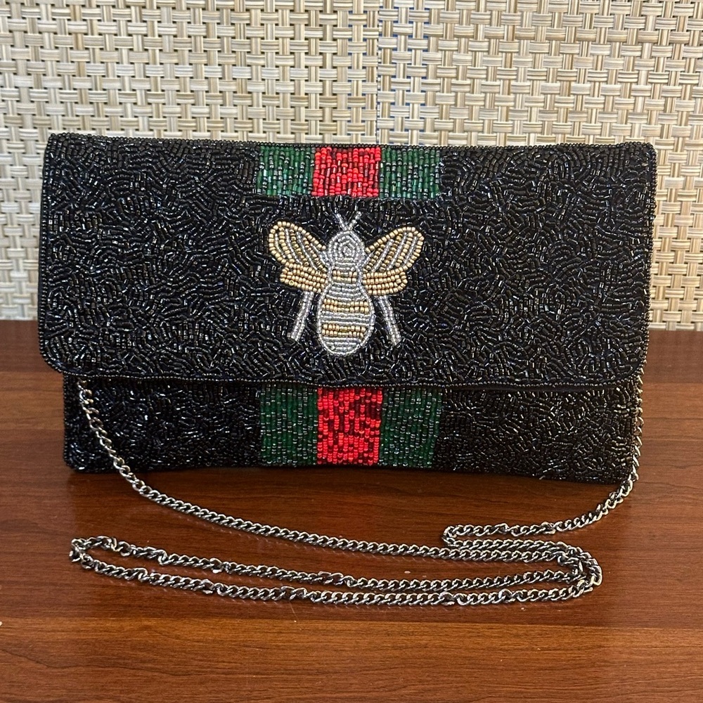 🌟HP🌟🐝Queen Bee Black Green Red Stripe Seed Bead Crossbody Clutch